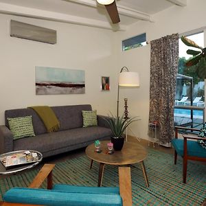 The Wesley Hotel By Avantstay Retro Spacious W Bbq Pool Spa